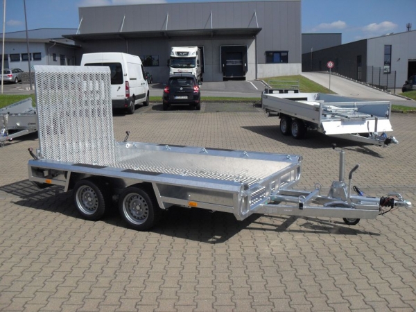Miete Anhänger Maschinen-Transporter Tagesmietpreis